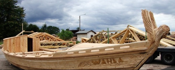 szkutnictwo rzemioslo w drewnie statek z drewna szkuta
