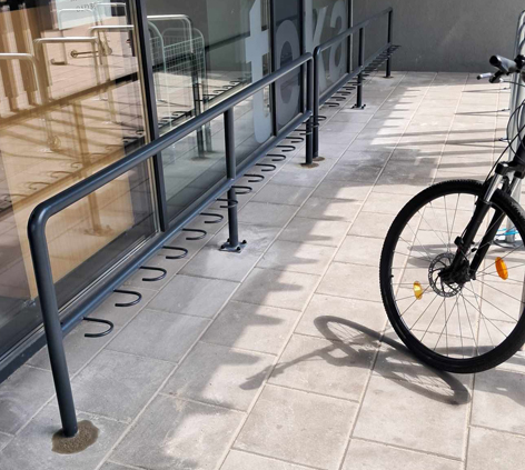 12 Rew Ton Montaż stojaków na hulajnogi Warszawa.01.08.2024.