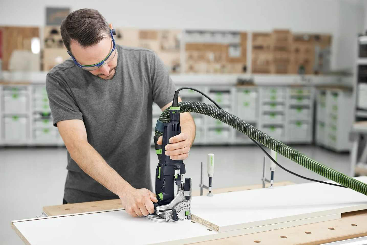 Frezarka do połączeń Festool DOMINO DF 500 do wykonywania gniazd pod łączniki w elementach meblowych