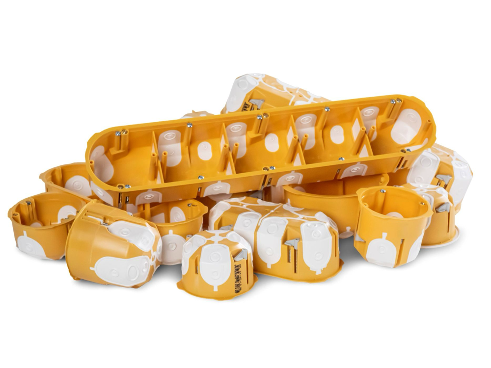 Komplet puszek elektroinstalacyjnych do domu szkieletowego: osprzętowe i przyłączeniowe, jednokrotne i wielokrotne