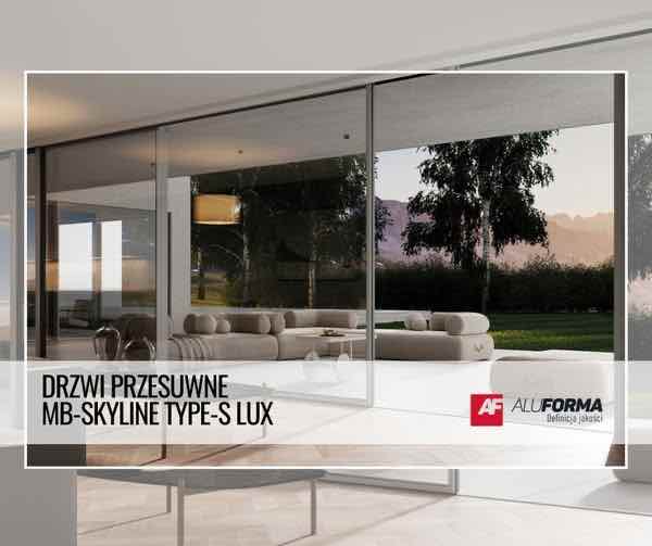 Drzwi przesuwne MB Skyline Type-S Lux Aluforma w salonie z panoramicznym przeszkleniem