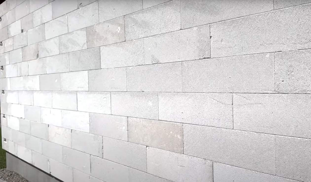 4. Zbliżenie na fakturę muru z bloczków betonu komórkowego Ytong.